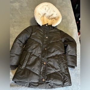 Primark black girl’s coat size‎ 6-7